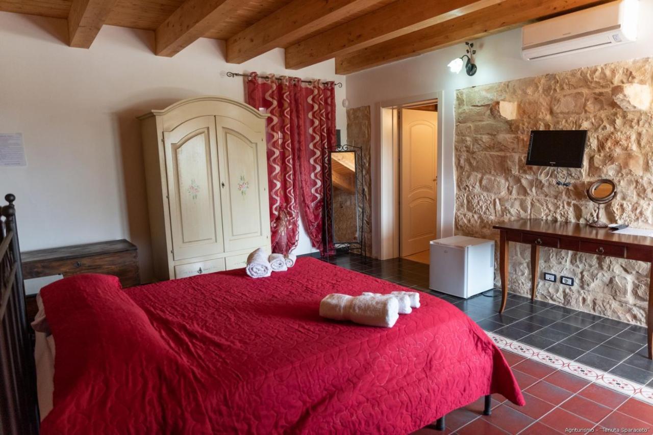 Agriturismo Tenuta Sparaceto Modica Exterior photo
